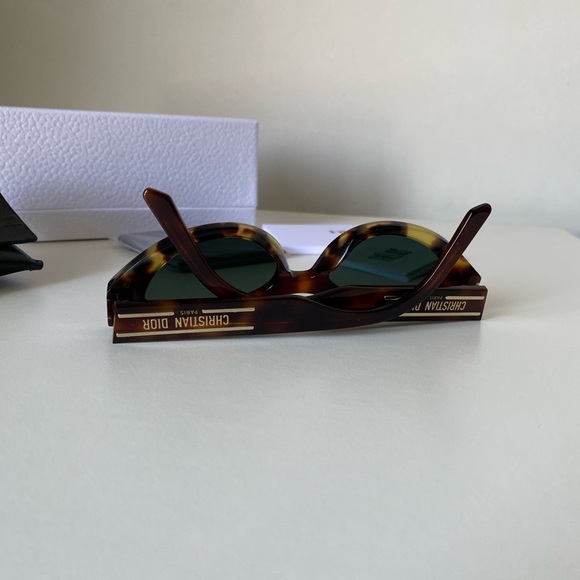 DiorSignature B5I Sunglasses - Picture 6 of 8